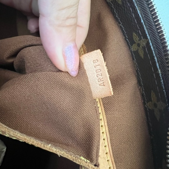 Louis Vuitton Cabas Mezzo Tote - Picture 7 of 8